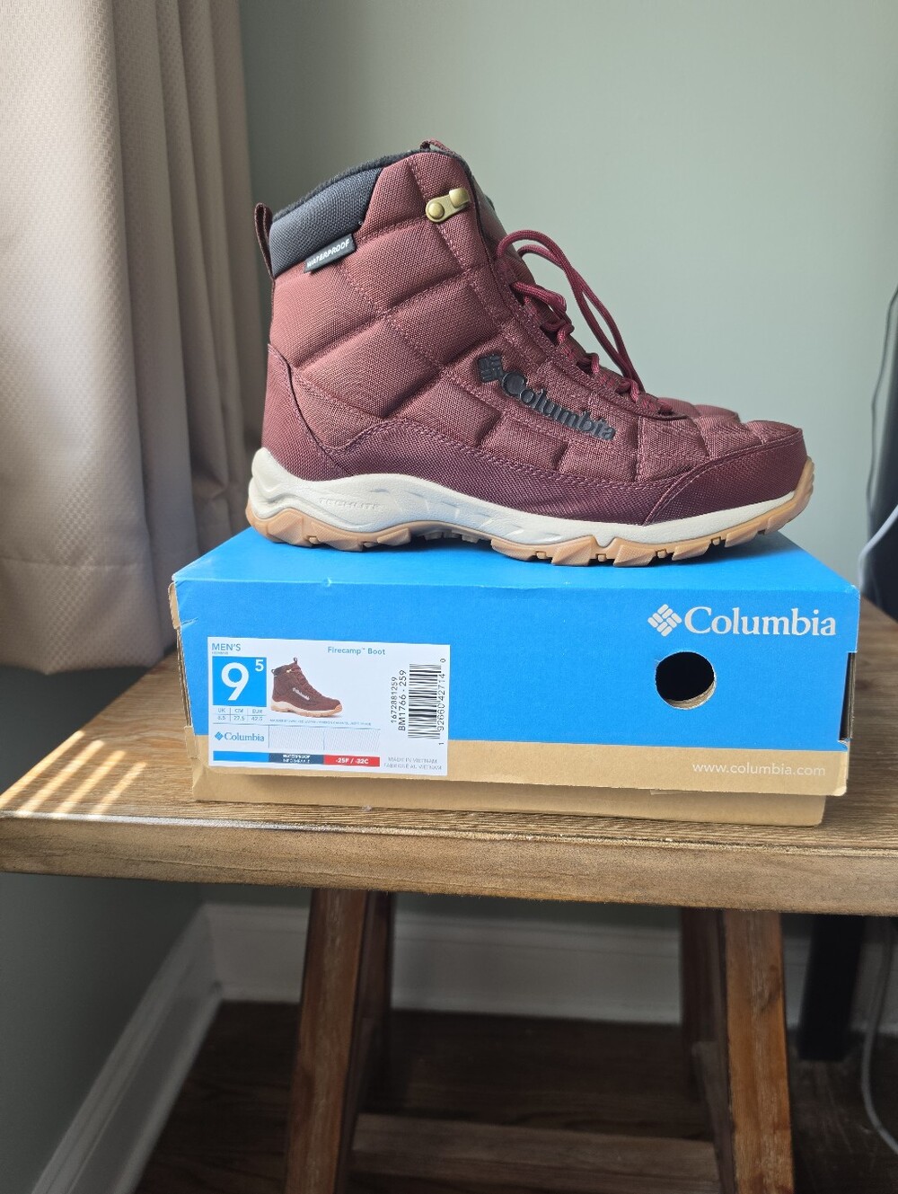 Columbia Men's 9.5 Firecamp Waterproof Winter Boot - Burgundy